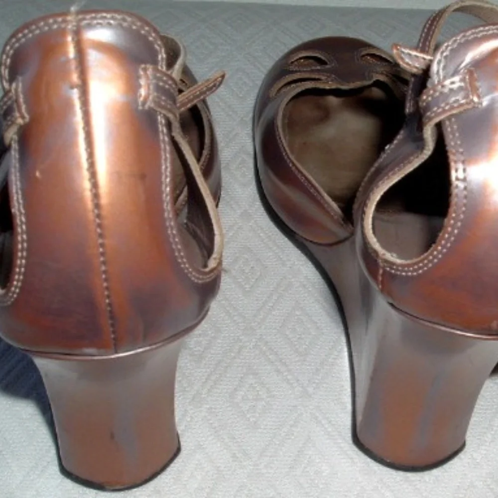 STEPHANE KELIAN Paris COPPER Brown high WEDGE HEELS antiqued leather Vintage 8